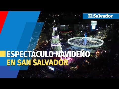 Iluminan el árbol navideño más grande de El Salvador