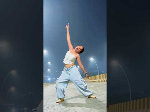 Nabaka bhatar ke 😎😍…#bhojpuri #dance #foryou #viralvideo #youtubeshorts #ytshorts ✅