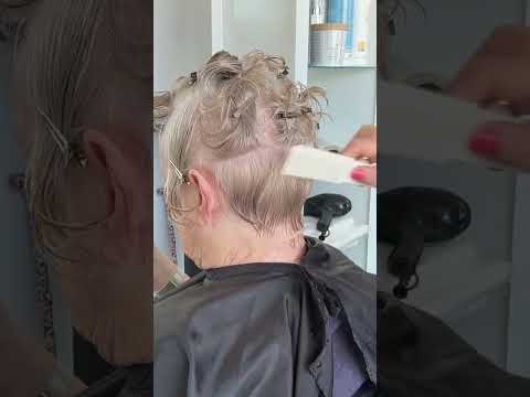 Layer short haircut #haircut #hair #hairstyle #layerup #pixiehaircut #video #layerup