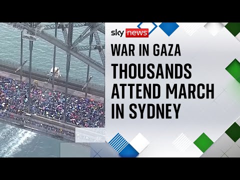 Thousands march in support of Palestinians on Sydney's Harbour Bridge