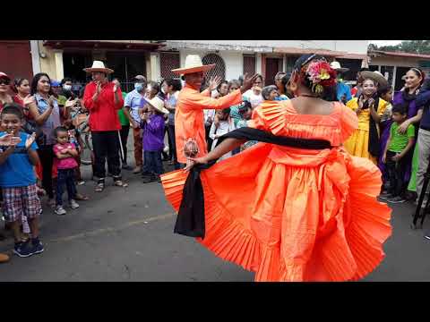 Marimba 25/Folklore y tradición/Sangre Joven Danzando desde la Iglesia del Patrono SnJeronimo Masaya