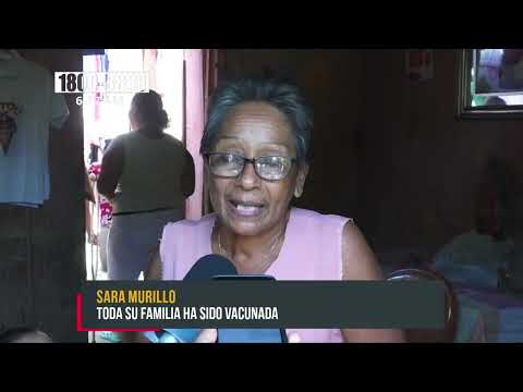 La vacuna en las puertas de las casas en Bo. Ducualí, Managua - Nicaragua