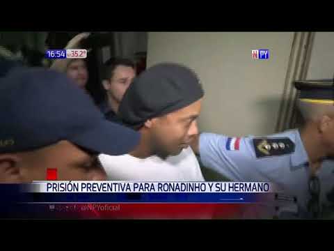 Ronaldinho continuará en una cárcel de Paraguay