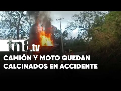 Colisión entre camión y moto provoca que se incendien en carretera Matagalpa a Waslala - Nicaragua