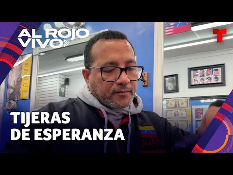 Humilde barbero venezolano ayuda a migrantes recién llegados a Nueva York