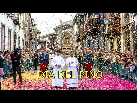 Procesión de la Virgen del Pino con lluvia de pétalos en Teror