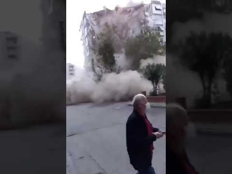 Terremoto en Turquía SE DERRUMBAN EDIFICIOS en Izmir
