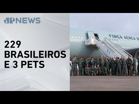 Primeiro voo com repatriados do Líbano chega no Brasil