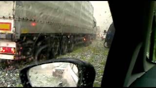 شاهد قوة و حجم (البرد) في روسيا