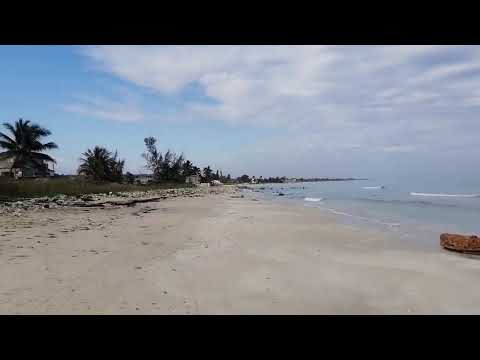 Recorrido por la playa y el poblado de Guanabo | Gusaneando con Adelth