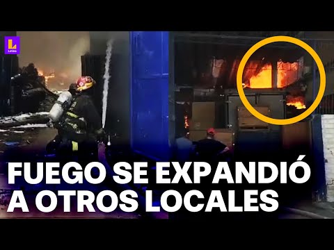 Aumentan esfuerzos para apagar incendio en Centro de Lima: Así se fue expandiendo el fuego