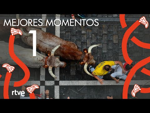 MEJORES MOMENTOS del primer encierro de San Fermín 2022 | Toros de Joaquín Núñez del Cuvillo