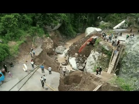 Puentes caídos dejan incomunicadas a diferentes comunidades del país