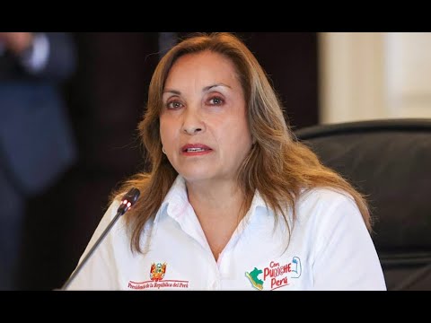 Presidenta Boluarte se retira tras declarar en Fiscalía