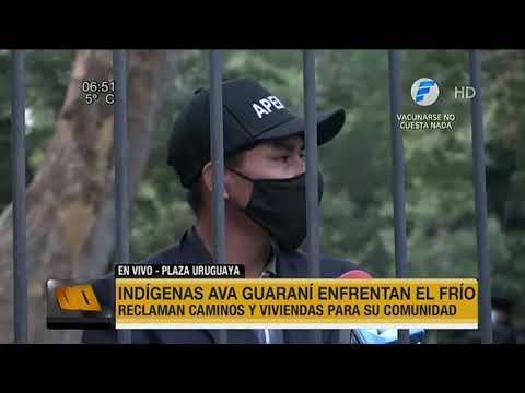 Indígenas Ava Guaraní enfrentan el frío en plaza de Asunción