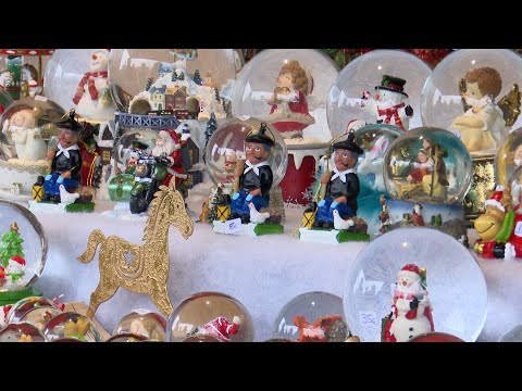 El Mercado de Navidad de San Sebastián reúne decenas de casetas con productos navideños