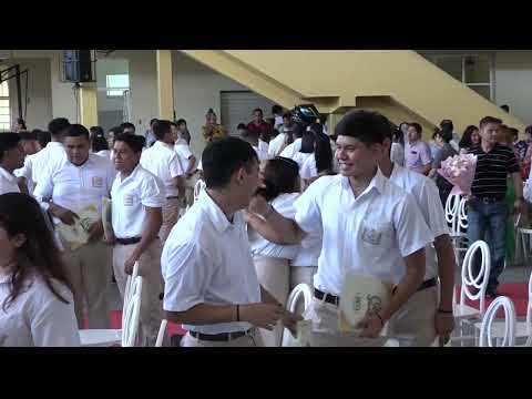 Estudiantes de la Escuela Preparatoria Prof. Augusto Hérnandez Olivé, de Paraíso, se graduaron