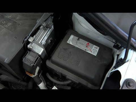 La falta de prevención y el calor pueden provocar fallos en la batería del coche