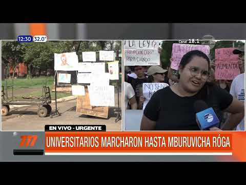 Estudiantes marchan hasta Mburuvicha Róga para defender el Arancel Cero
