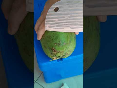 coconutCuttingSkills-Fruit