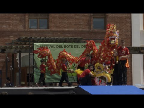 Castelló acoge la celebración tradicional china con dos mil años de historia