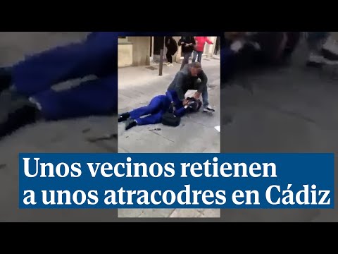 Vecinos de un pueblo de Cádiz atrapan a golpes a dos hombres tras atracar una joyería