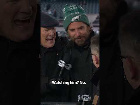 Bradley Cooper, Terry Bradshaw have 'Failure to Launch' reunion during live Eagles broadcast #shorts