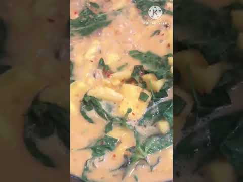 แกงสัปปะรดใส่หอยแมลงภู่น้ำกะ