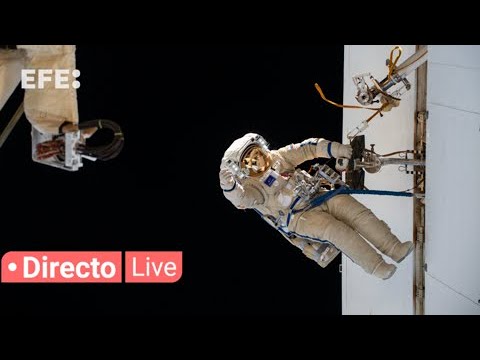Cosmonautas realizan caminata espacial fuera de la EEI