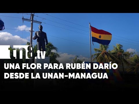 UNAN-Managua deposita una flor al monumento de Rubén Darío - Nicaragua