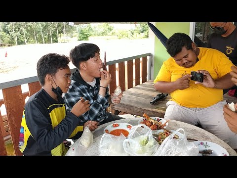 ฉลองดราม่าหน่อยวัยรุ่นกินมาม่า ฉลองดราม่าหน่อยวัยรุ่นกินมาม่า