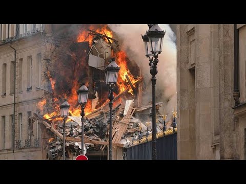 Explosion à Paris : Les images impressionnantes de l'immeuble en feu