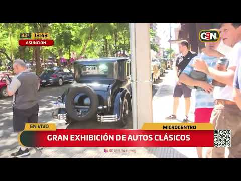 Gran exhibición de autos clásicos en el Microcentro de Asunción