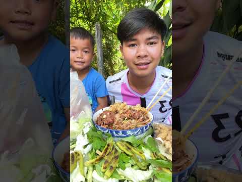 ก๋วยเตี๋ยวพริกจี่เผ็ดๆแซ่บคัก