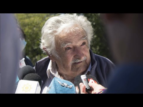 Mujica sobre el avión venezolano - iraní: “Hasta ahora me ha resultado una gigantesca novela”