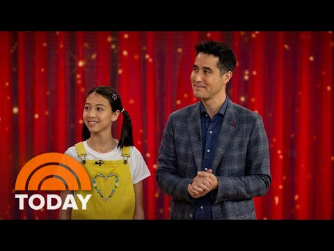 David Kwong stuns TODAY cohosts with a mind-reading magic trick