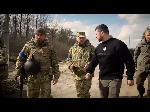 Zelenski supervisa la capacidad de combate de las fuerzas de Ucrania durante una visita a Sum