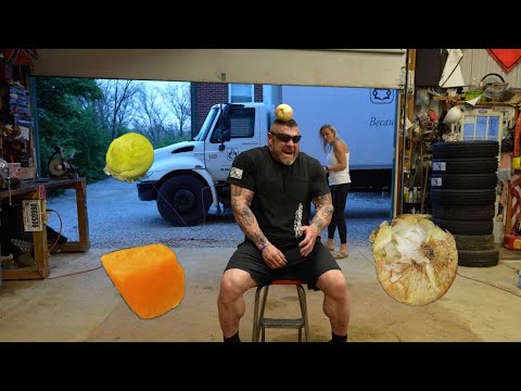 Giraffe Whip VS Vegetables Accuracy Test!!!