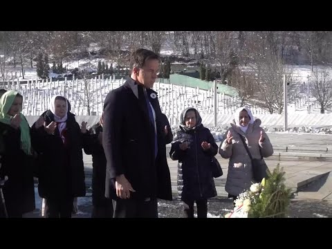 Dutch PM Rutte pays respects to Srebrenica victims at memorial in Bosnia