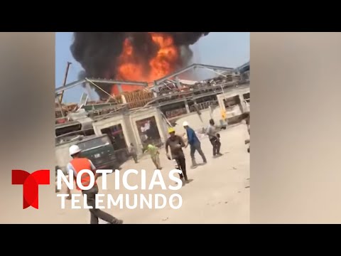 Pánico por incendio en el puerto de Beirut a un mes de la mortal explosión | Noticias Telemundo
