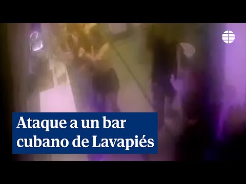 Un grupo violento ataca un bar en el barrio de Lavapiés, en Madrid