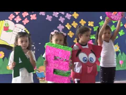 Centro Escolar Centro América de Santa Rosa de Lima, La Unión, realizó festival del libro infantil.
