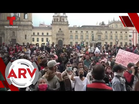 Coronavirus: Familias colombianas protestan en contra de la cuarentena | Al Rojo Vivo | Telemundo