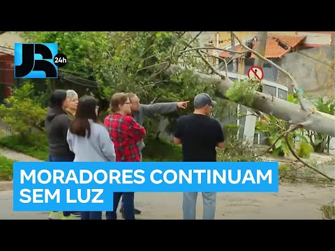 Moradores de Taboão da Serra (SP) continuam sem energia elétrica