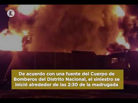 Incendio afecta colchonería en el Ensanche La Fe
