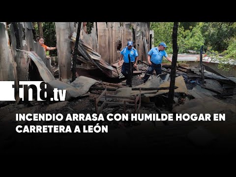 Joven madre pierde todo en voraz incendio en carretera vieja a León