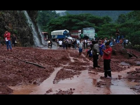 Huánuco: Caída de huaico bloqueó la Carretera Central