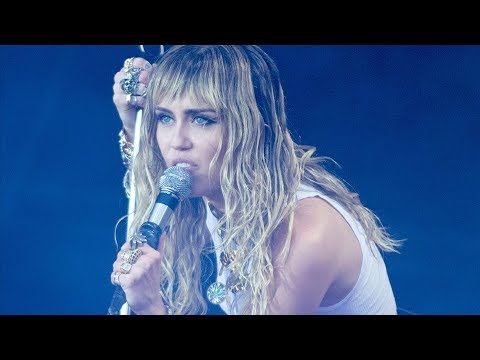 Miley Cyrus - Nothing Else Matters (Metallica Cover) Live
