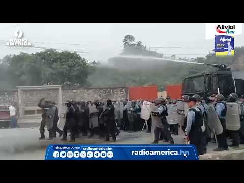 Desalojo en protesta de pobladores de Puerto Cortés