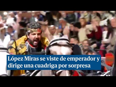 Fernando López Miras se viste de emperador y dirige una cuadriga ante la sorpresa de todos